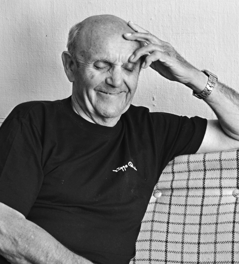 Viggo Rivad in his home on July 4, the day after his 90th birthday 2012 © Jan Oberg